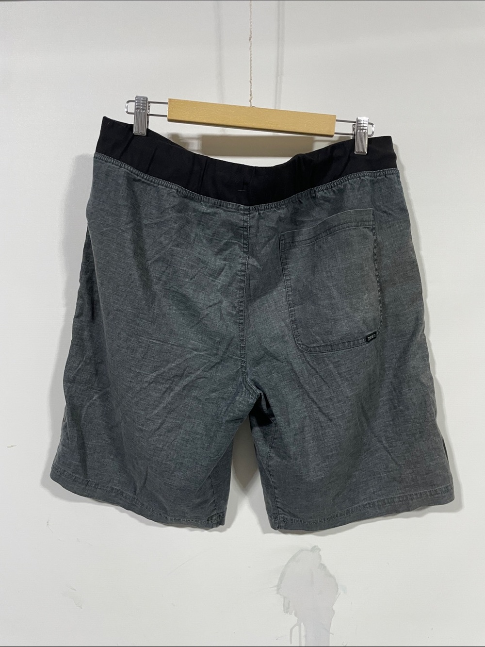 Prana Men's Gray Hybrid Shorts with Black Stretch Waistband - Picture 3 of 3
